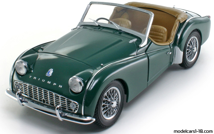 1959 - Triumph TR3A Kyosho 1/18 (Green) Передняя левая сторона