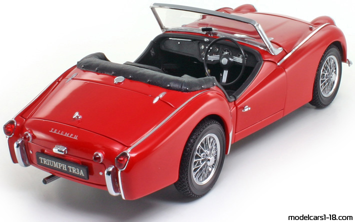 1959 - Triumph TR3A Kyosho 1/18 (Kрасный) Задняя правая сторона