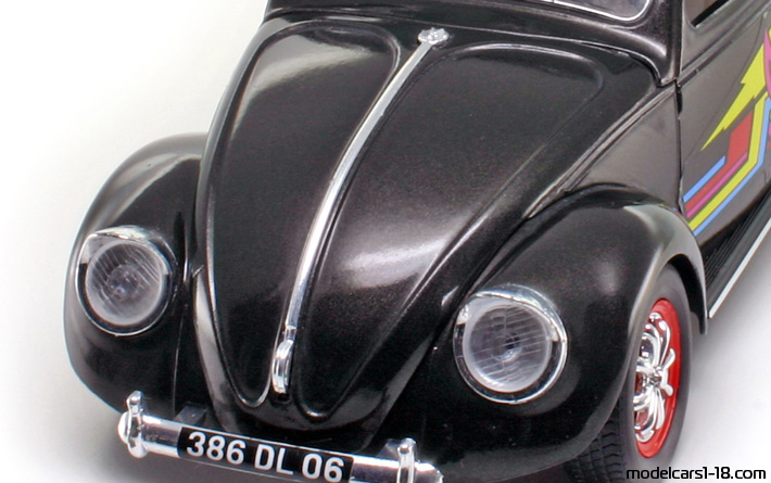 1949 - Volkswagen Beetle (Kaefer) Solido 1/17 (Чёрный) Багажник / Поднимающиеся фары