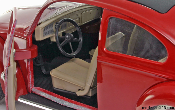 1958 - Volkswagen Beetle (Kaefer) Solido 1/17 (Kрасный) Интерьер панель приборов