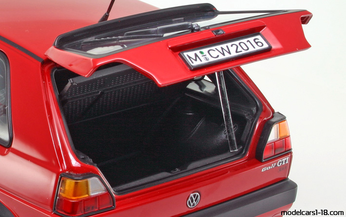 1989 - Volkswagen Golf GTI G60 Norev 1/18 (Kрасный) Багажник / Поднимающиеся фары