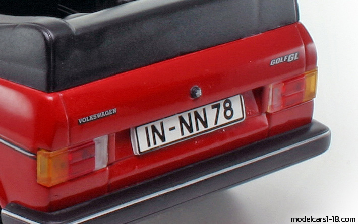 1974 - Volkswagen Golf Chrono 1/18 (Kрасный) Багажник / Поднимающиеся фары