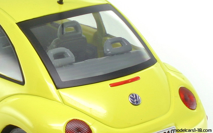 1999 - Volkswagen New Beetle Solido 1/18 (Жёлтый) Багажник / Поднимающиеся фары