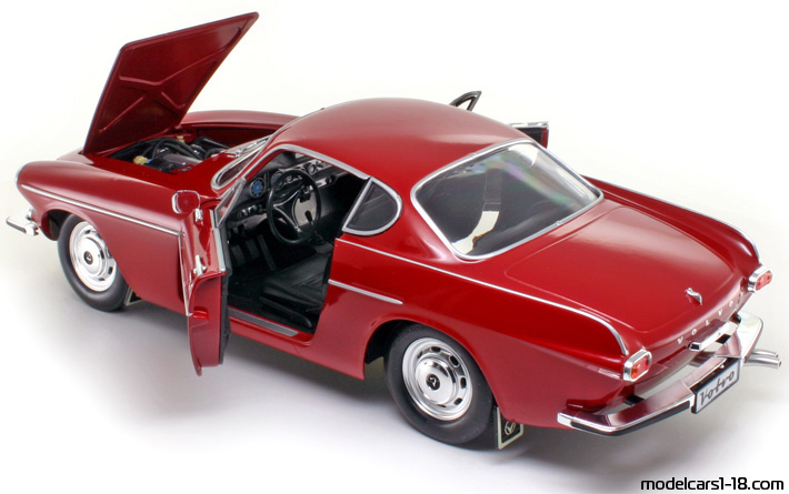 1967 - Volvo P1800 S Revell 1/18 (Kрасный) Открывающиеся части