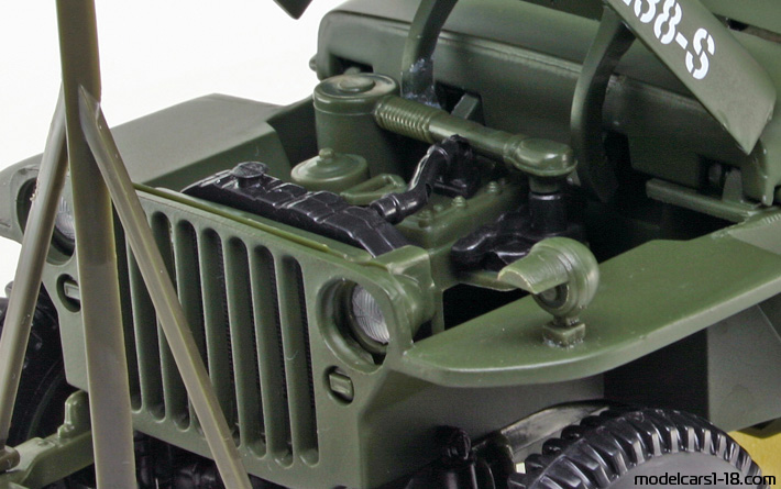 1942 - Willys Jeep Solido 1/18 (Коричневый) Двигатель